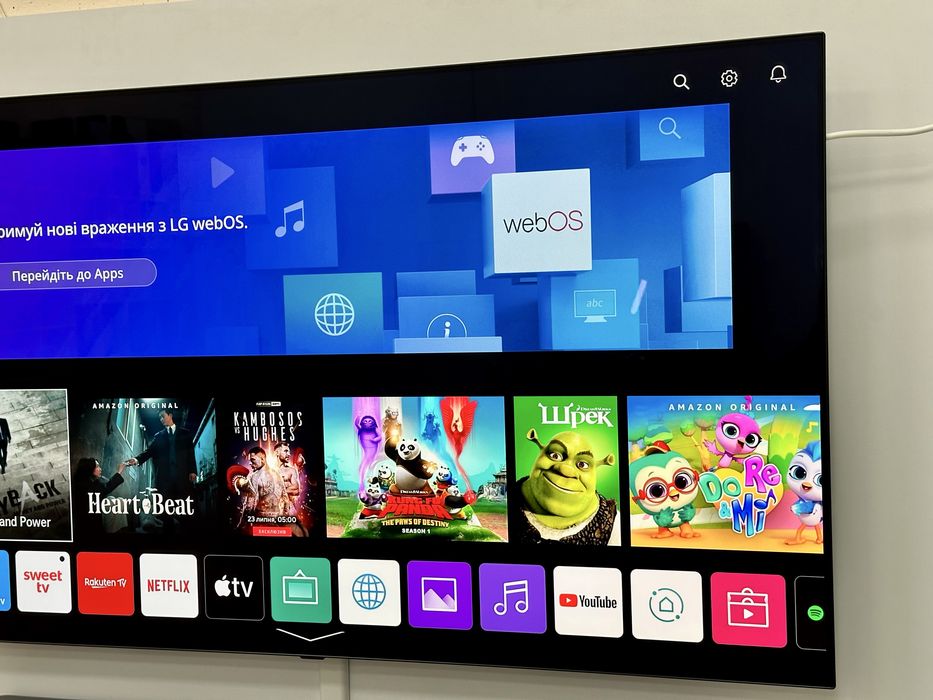 Телевізор LG OLED55C9PLA 4K 120Гц 55" UHD 10bit HDR10 Dolby Vision