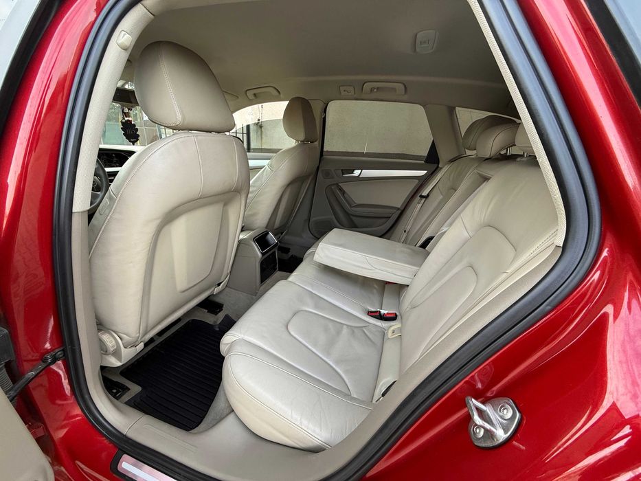 AUDI A4 B8 Avant 2010r. 2.0 TDI 6 Biegów PIĘKNY STAN Navi Skóry Alu 18