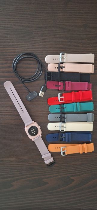Relógio Amazfit GTS 2 mini com 10 pulseiras