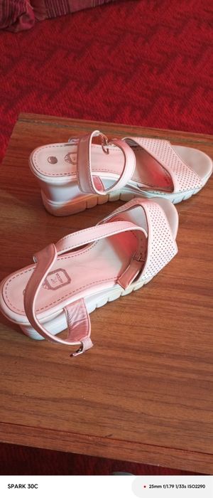 Босоножки кожзаменителя