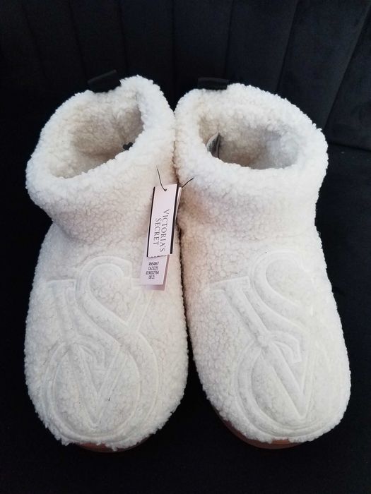 Buty Kapcie  Victoria 's Secret.