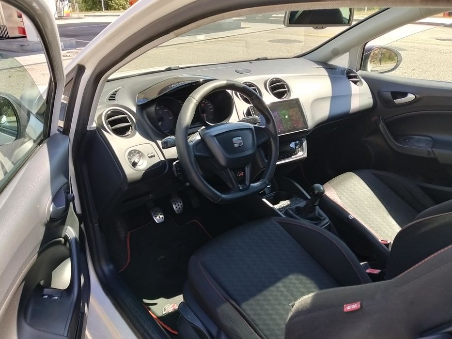 SEAT Ibiza FR 2.0Tdi 143cv ano 2010
