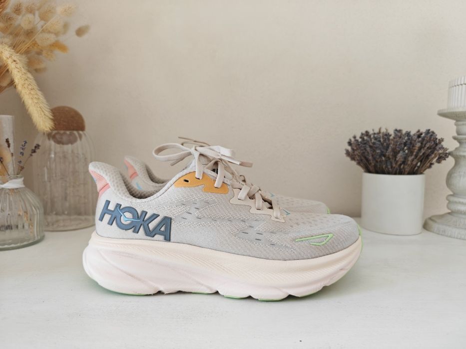 Hoka clifton 9 жіночі кросівки