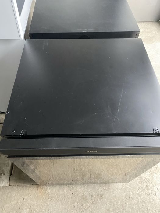 Винннмй Холодильник AEG AWUS040B8B