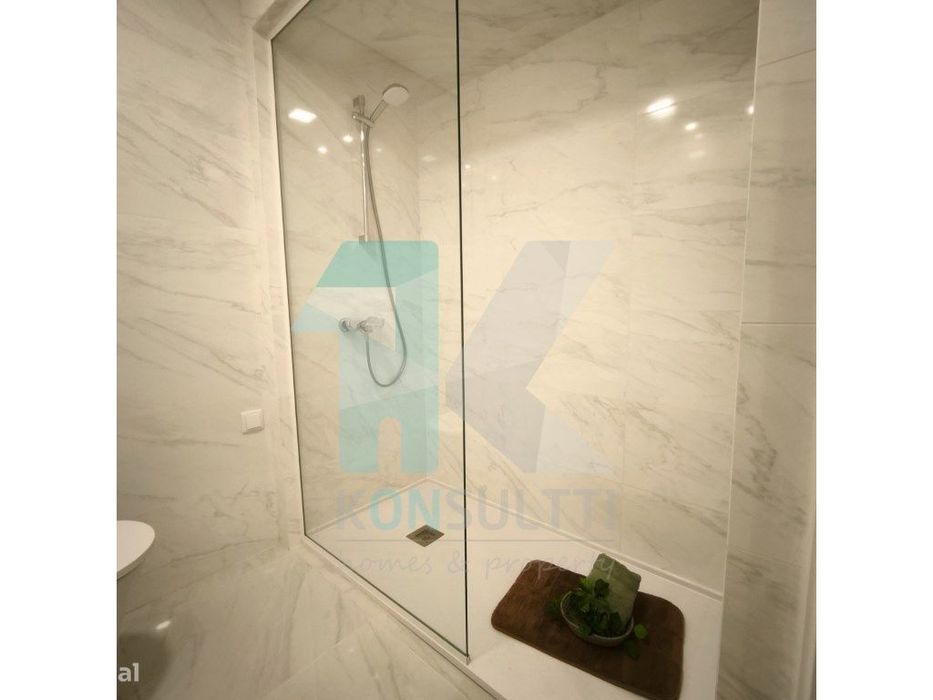 Apartamento T3 com varanda totalmente renovado e vista para o Monsa...