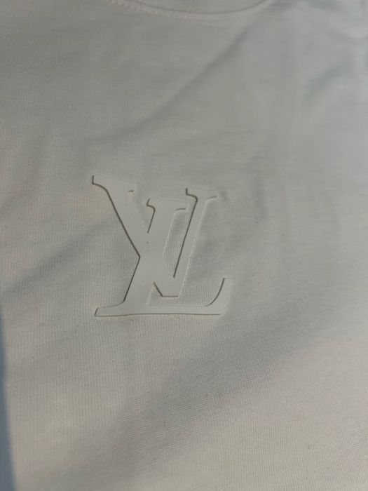T-shirt homem lv
