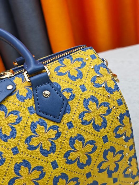 Жіноча сумка LOUIS VUITTON M27411