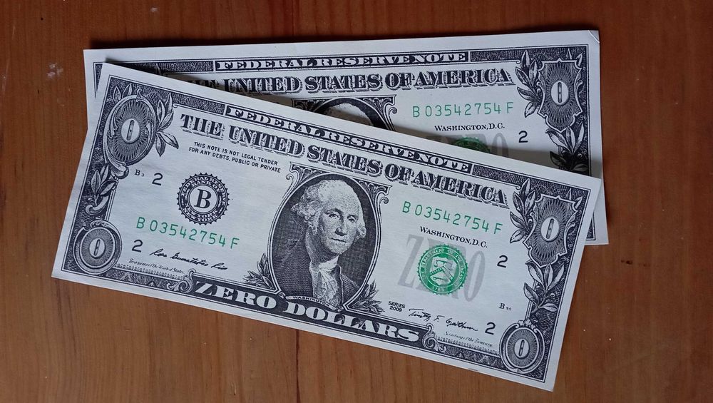 Notas | Zero Dólares U.S.A.