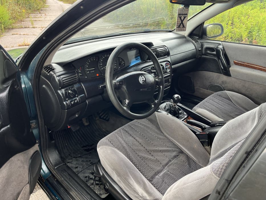 Opel omega b 2.0i 16v