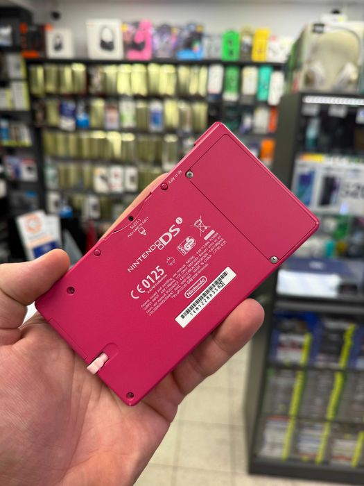 Konsola Nintendo DSi + 5 gier