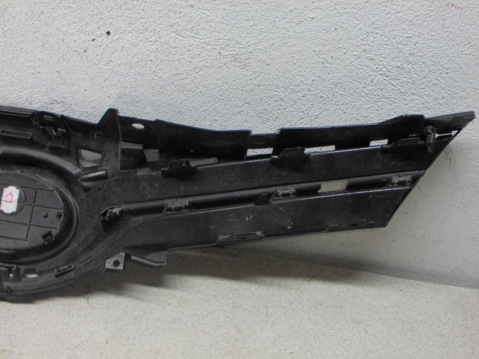 Toyota yaris III lift 14-17 atrapa grill