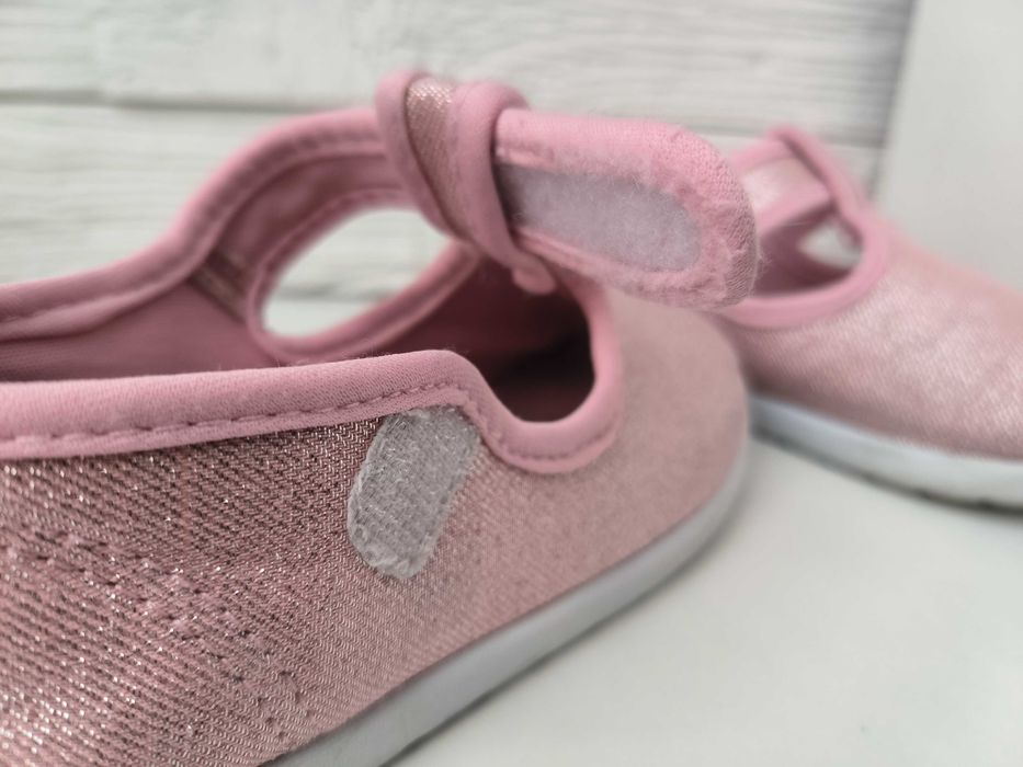 buty baleriny, kapcie dla dziewczynki, r. 30