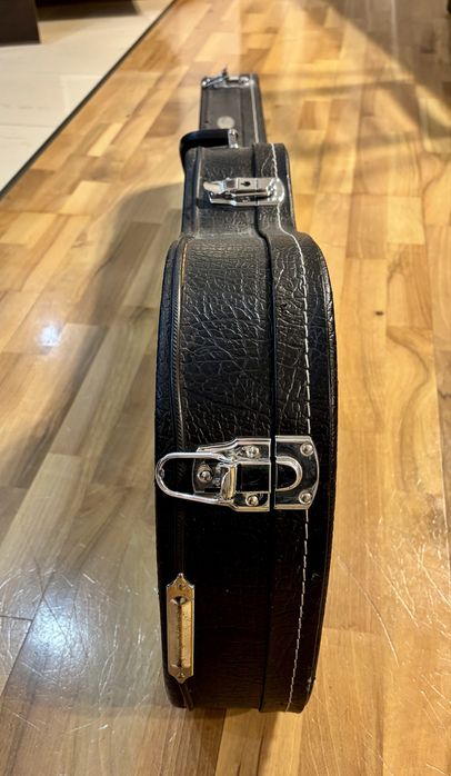 Kejs twardy case do basu bass