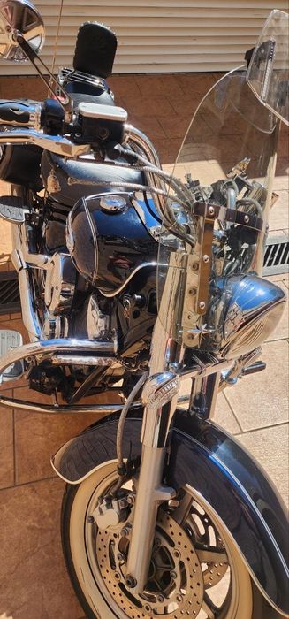 Yamaha V-Star 1100 (Drag Star)