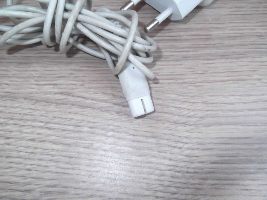 Зарядка для машинки для стрижки Philips А00390