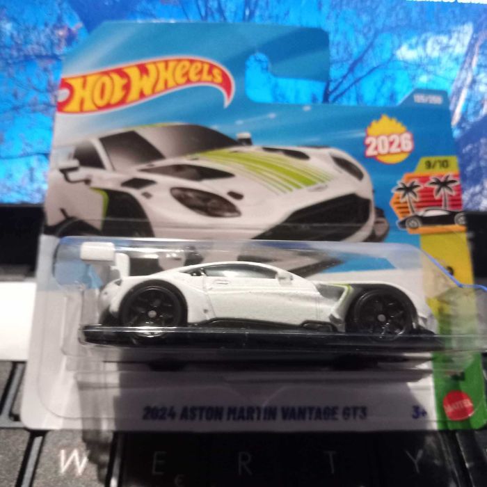 Hot Wheels Ferrari Lamborghini Aston Martin NOVO