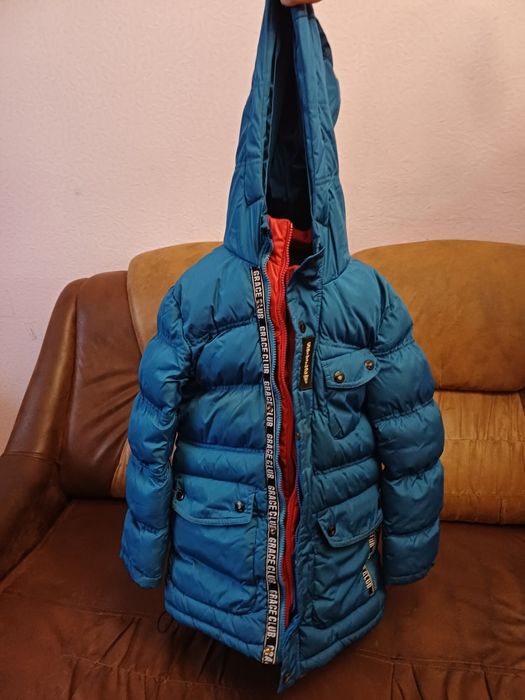 Стильна зимова куртка для хлопця