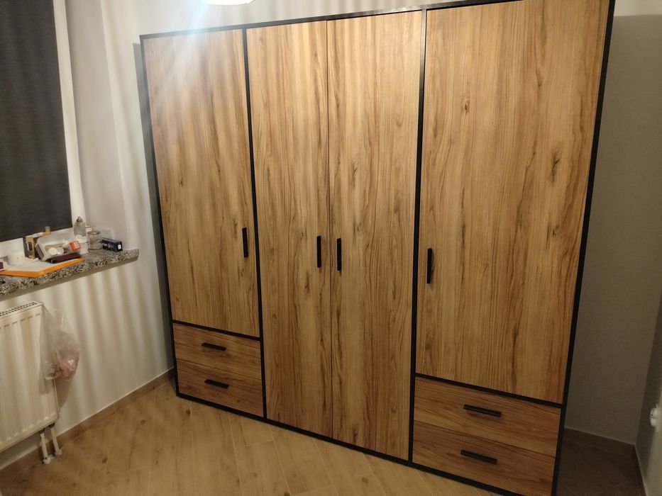 Skręcanie montaż mebli łóżek  szafek  szaf komody Kraków