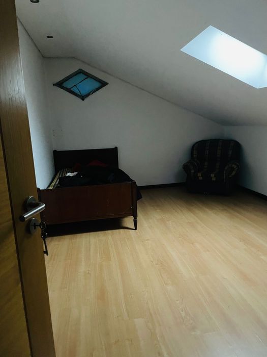 Arrenda-se quarto em Leiria