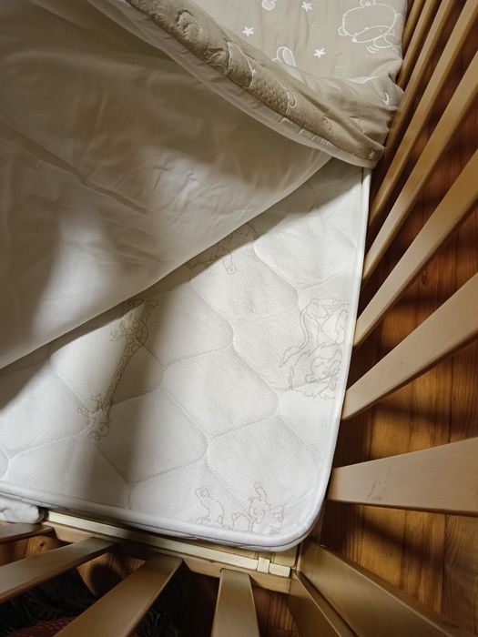 Berço de Bebé + Colchão Incluído