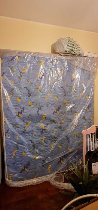 King-Size Mattress (Colchões e Companhia)