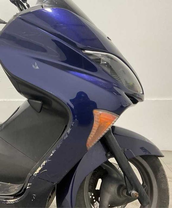 Honda Forza 250 (2005) – Scooter Potente, Confortável e Fiável aceito troca por 125cc