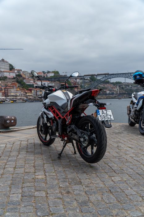 Benelli BN125 2023 menos de 4000kms