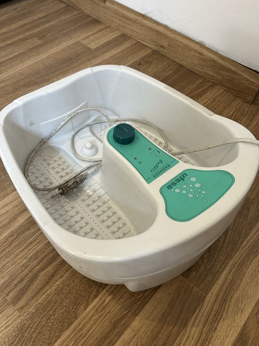 Bacia de pé com massagem