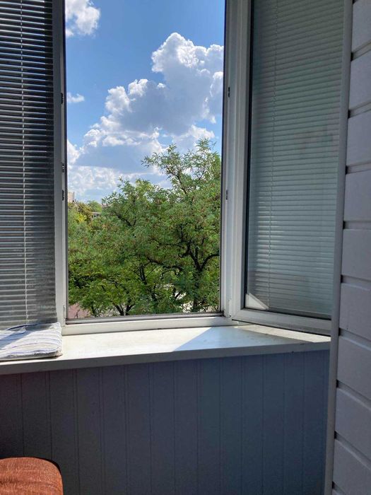 Продаж повнометражної 3-кімнатної квартири в центрі