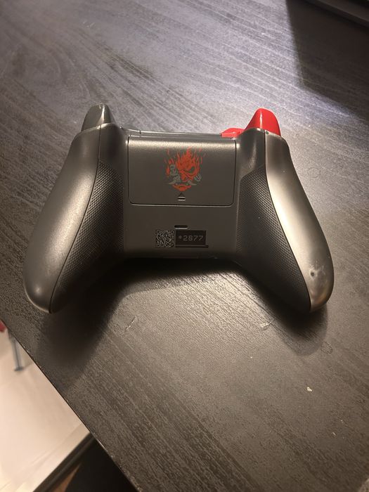 Xbox One X - Edição especial Cyberpunk