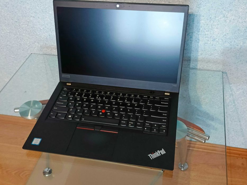 Laptop Lenovo T490 i5 Win11 podświetlenie super bateria ok 12h