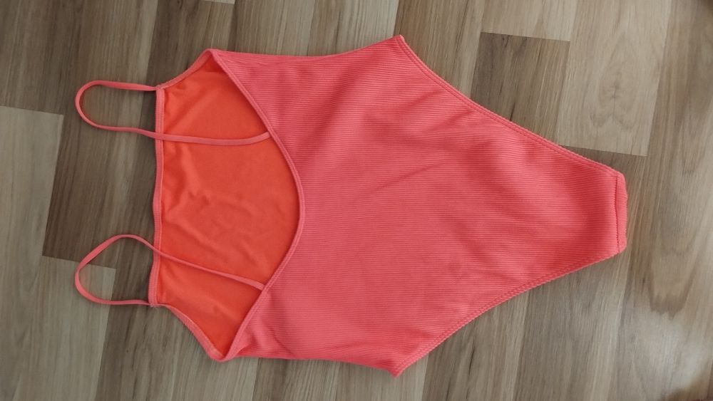 Kostium kąpielowy jednoczęściowy r.38