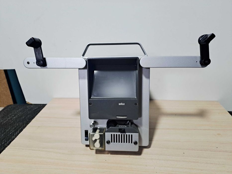Przeglądarka do filmów Super8 BRAUN Sb1
