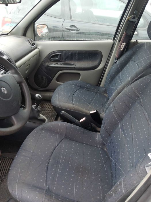 renault clio 1.2  2001