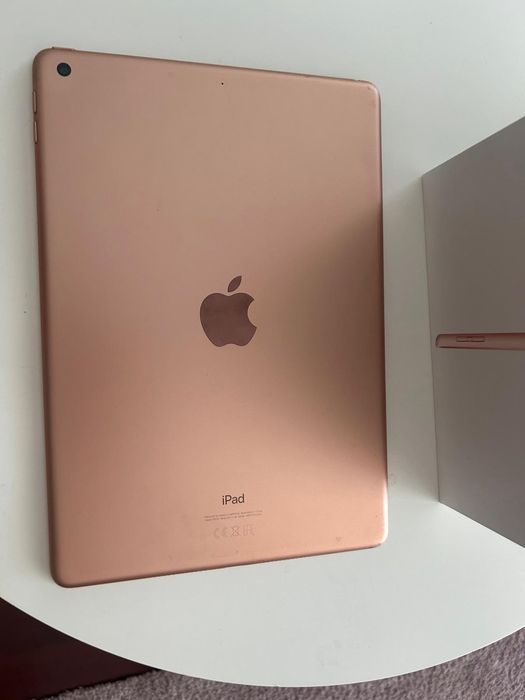 Ipad 8.ª  Geração (Rosa) - Impecável e Pronto a Usar