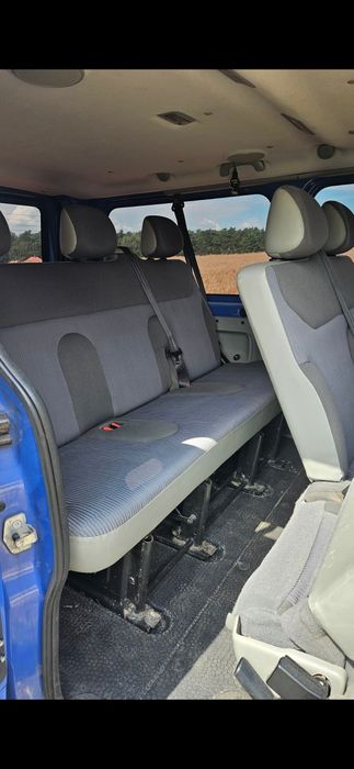 Opel Vivaro 2.5cdti 9osob long klima navi