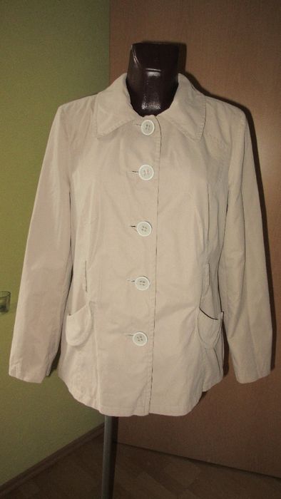 Beżowy płaszczyk George r. 12