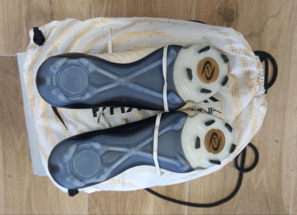 Jak nowe korki rozmiar 41 Nike Phantom Luna II Elite FG model FJ2572-100
