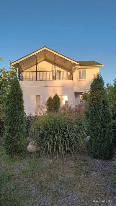 Двоповерховий будинок на 4 Зарічному Соколовка біля річки від ВЛАСНИКА