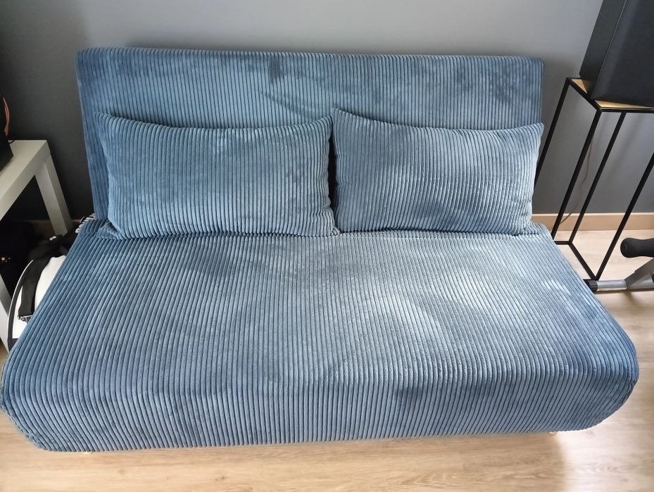 Nowa kanapa SOLACE  granatowa rozkładana