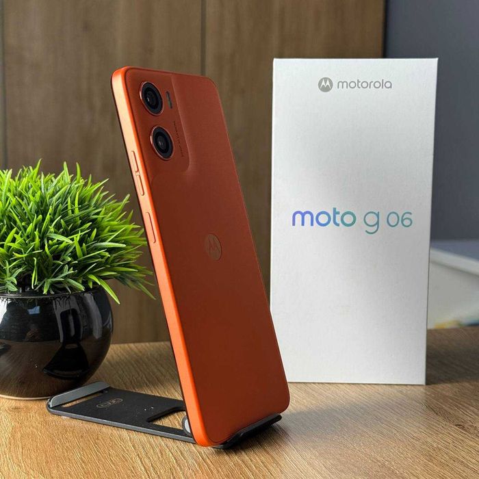 НОВИЙ Телефон Motorola Moto G06 4/64GB NFC Orange Смартфон Купити