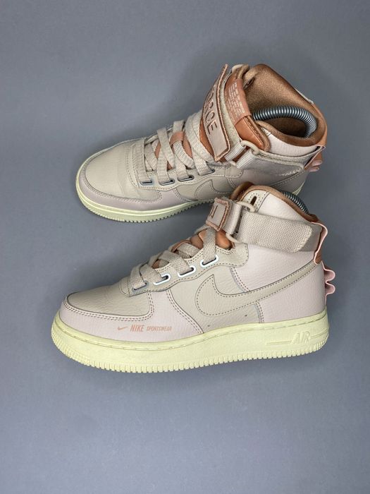 Nike Air Force базові кросівки класичні кроссовки оригінал 37.5р найк