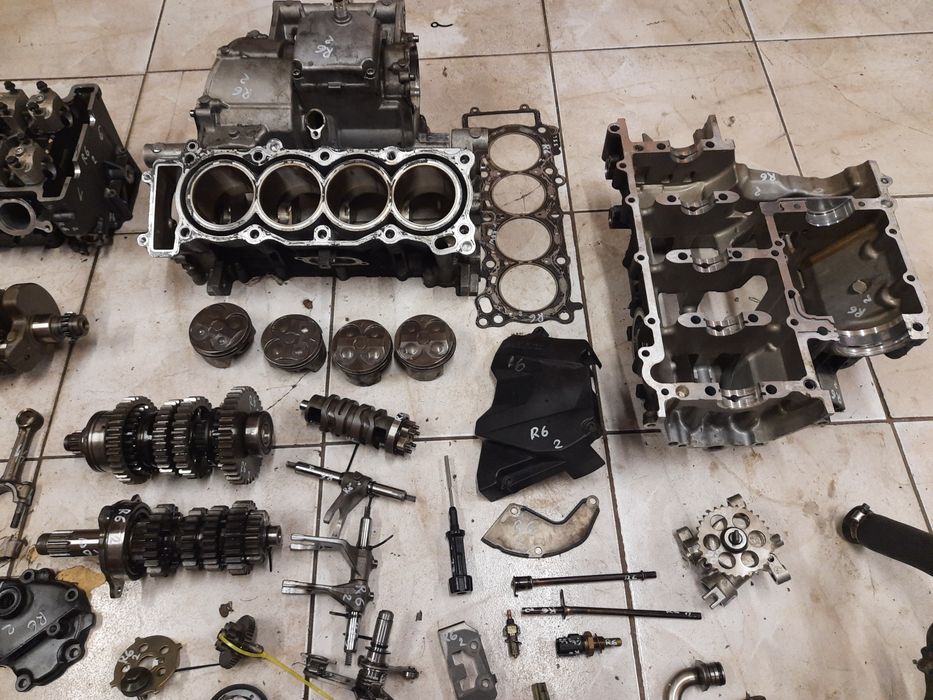 Yamaha r6 silnik części RJ05 głowica wał cylinder skrzynia kapa 03-04r
