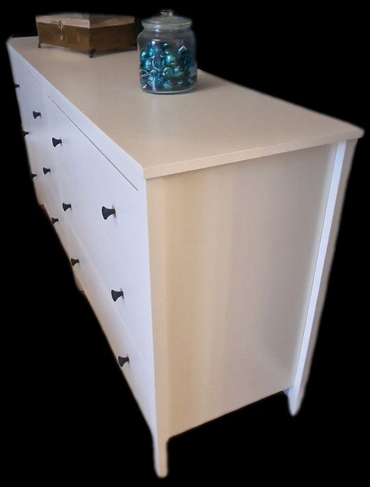 Cómoda branca com 6 gavetas