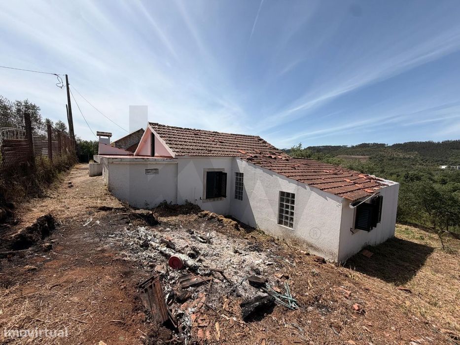 Moradia para renovação | Pias