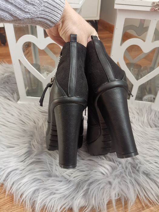 Buty jesienne damskie czarne workery na platformie 38,5