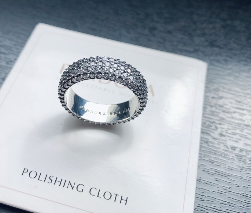 Piękny pierścionek z cyrkoniami srebrny s925 r.17 mm