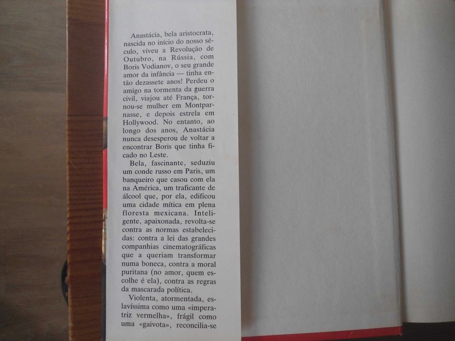 A Dama de Kiev por Sylvie Dervin