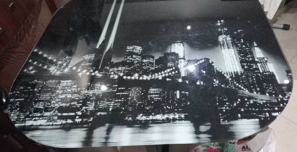 Vendo mesa redonda vidro