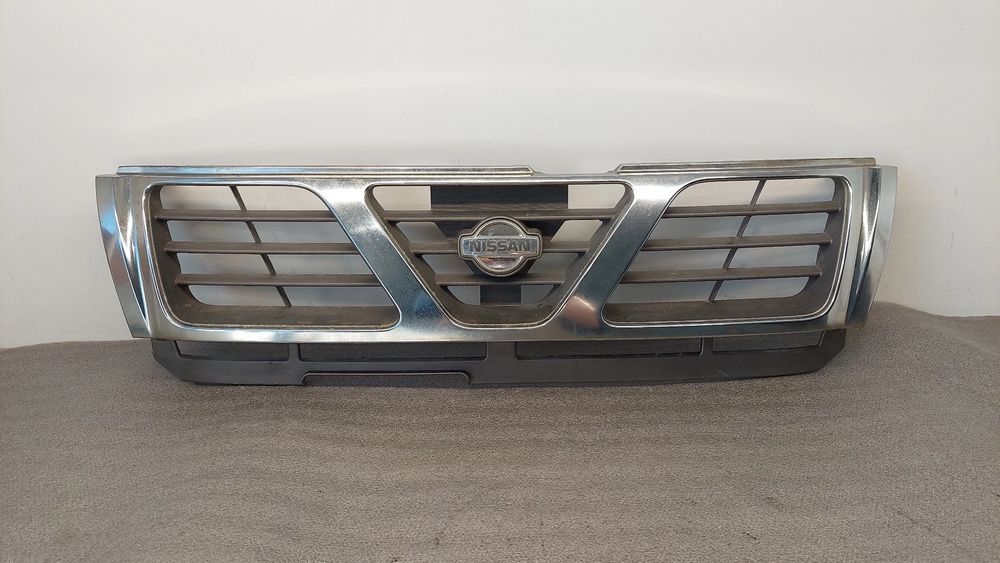 Grelha frente NISSAN Patrol GR V Wagon (Y61)